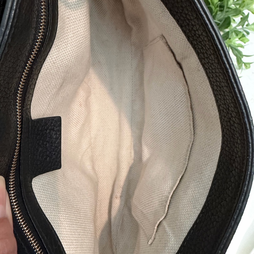 Gucci Soho Crossbody with Chain Strap - Picture 8 of 16